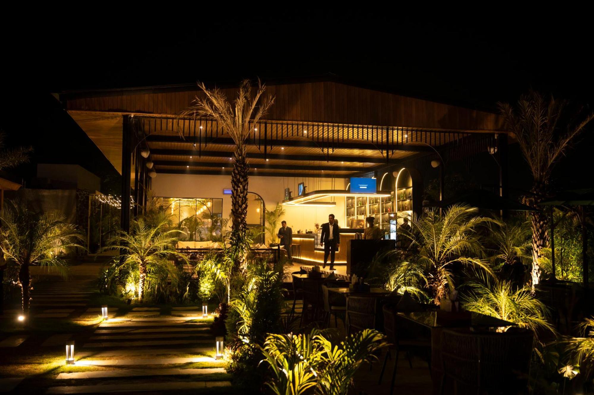 Vintclub Resort Лакхнау Экстерьер фото
