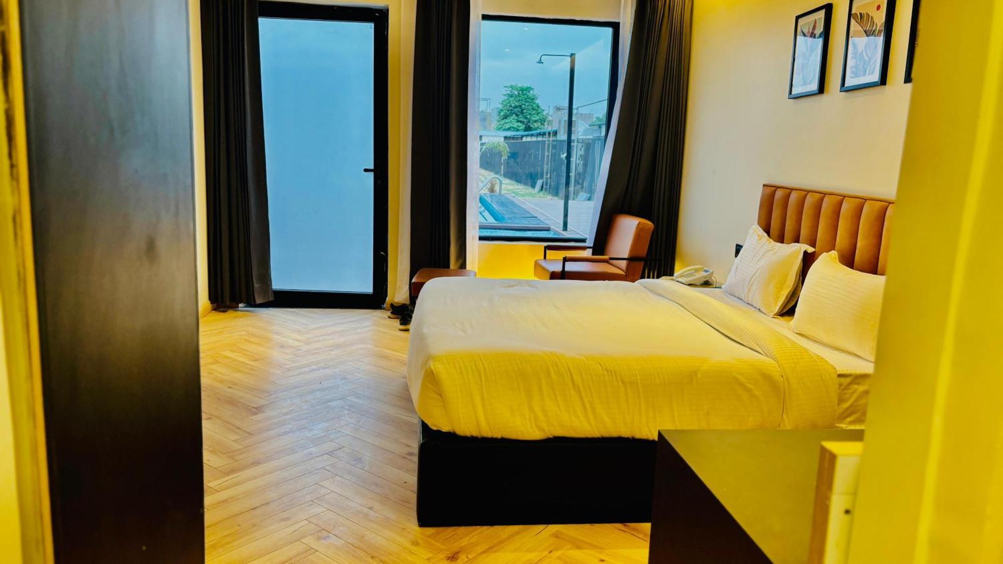 Vintclub Resort Лакхнау Экстерьер фото