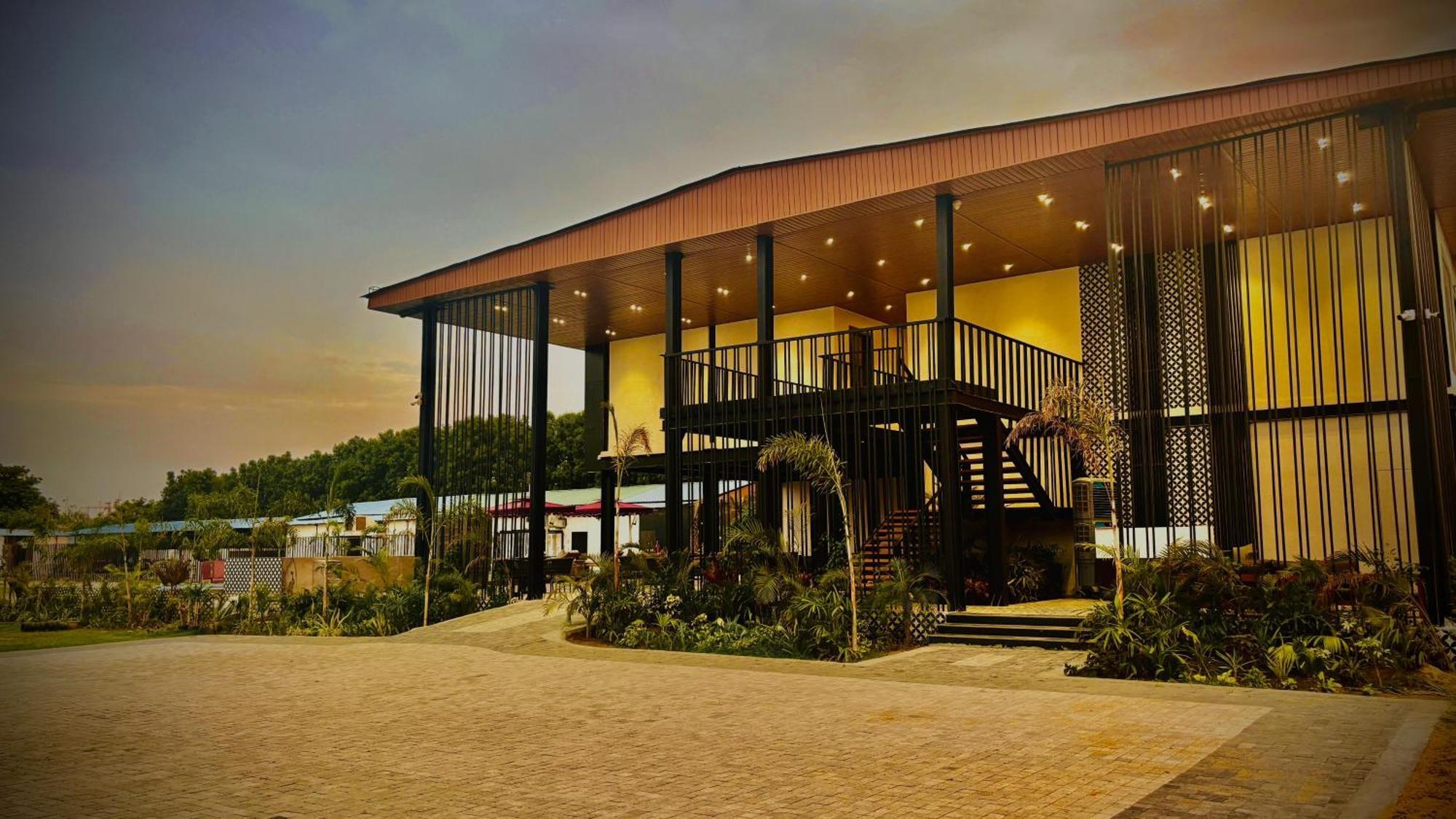 Vintclub Resort Лакхнау Экстерьер фото