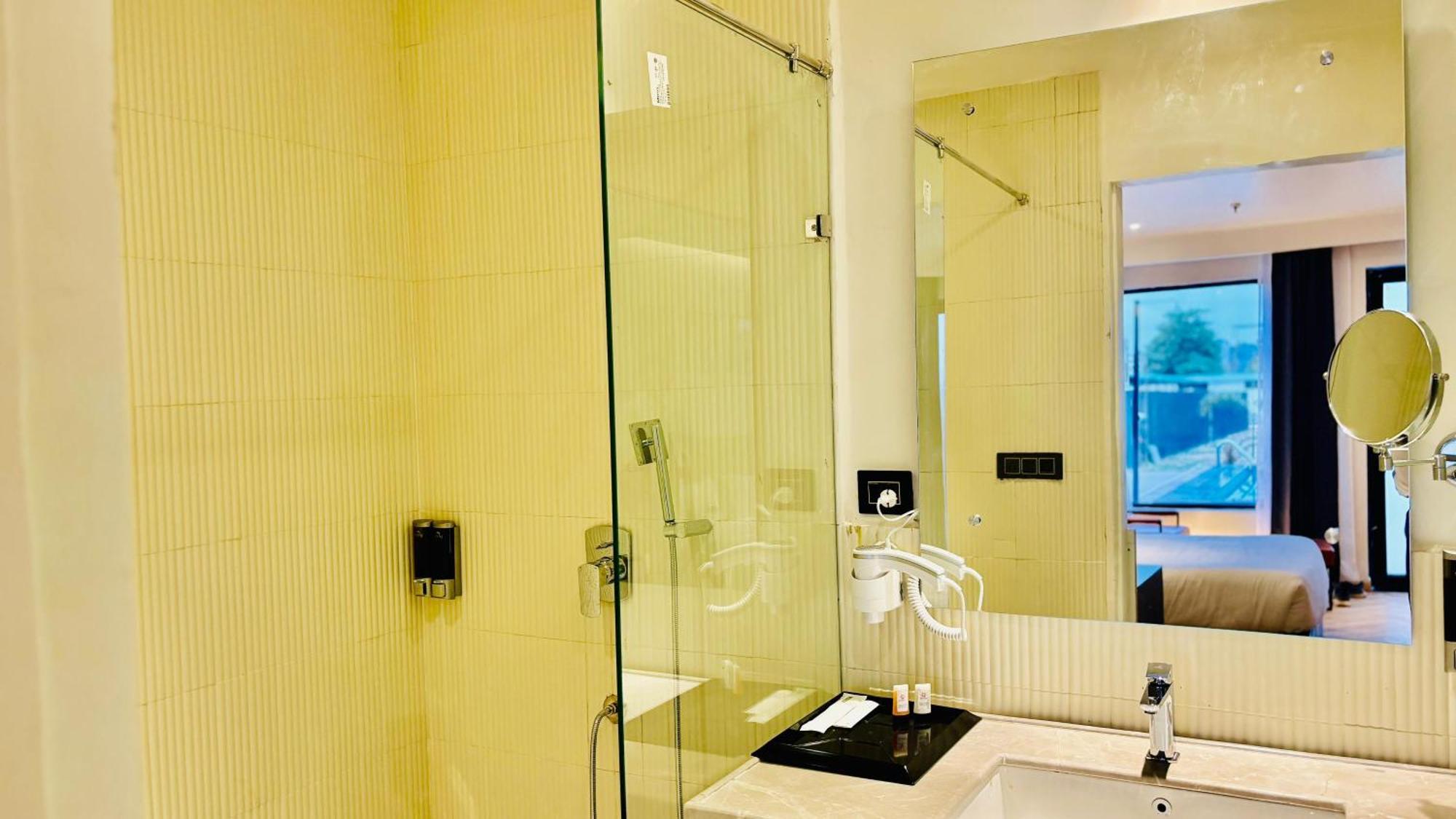 Vintclub Resort Лакхнау Экстерьер фото