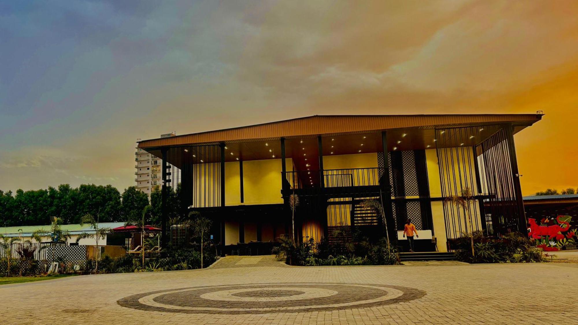 Vintclub Resort Лакхнау Экстерьер фото